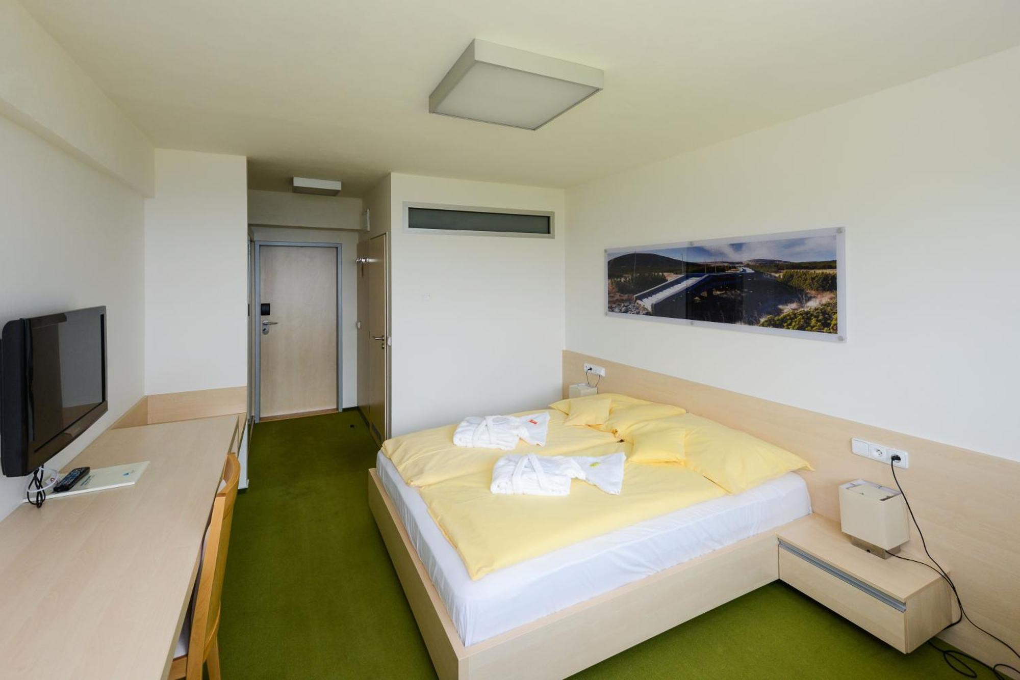 Horsky Hotel Friesovy Boudy Strážné Habitación foto