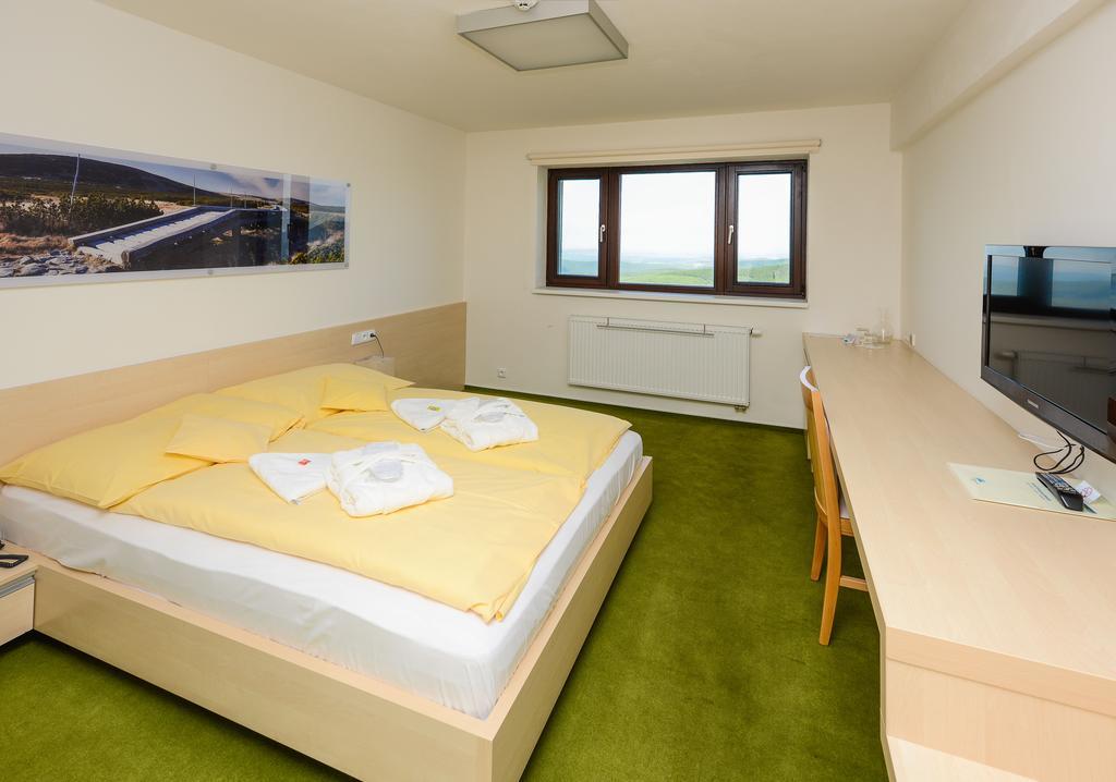 Horsky Hotel Friesovy Boudy Strážné Habitación foto